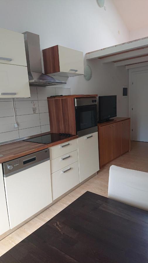 Apartments Matej & Irena Црес Экстерьер фото