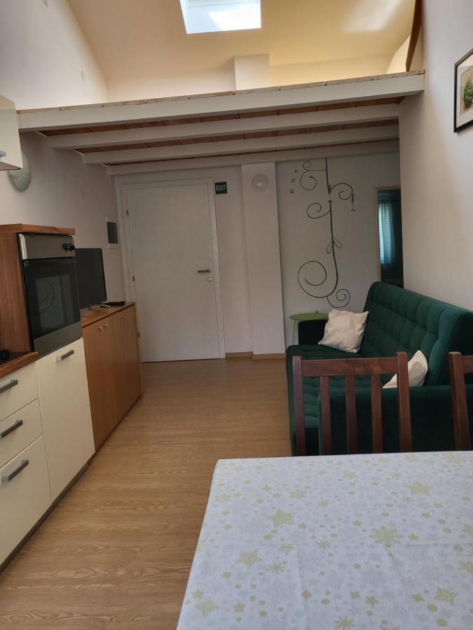 Apartments Matej & Irena Црес Экстерьер фото