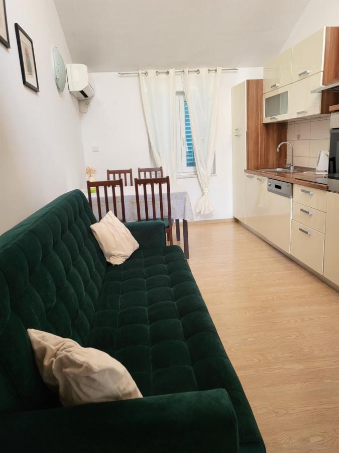 Apartments Matej & Irena Црес Экстерьер фото