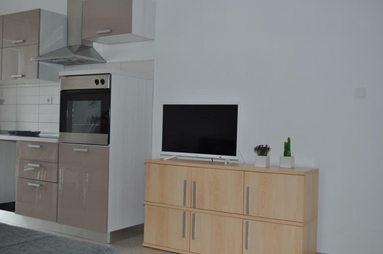 Apartments Matej & Irena Црес Экстерьер фото