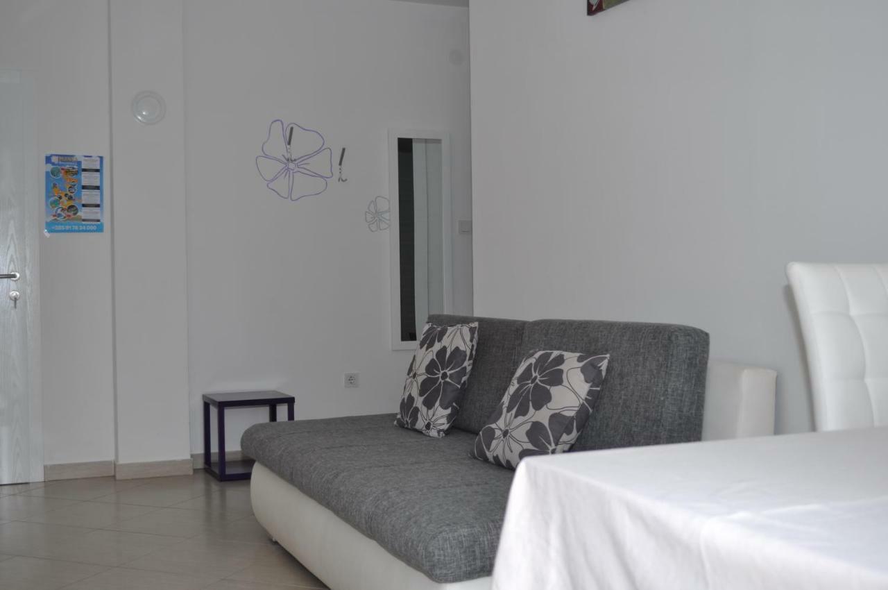 Apartments Matej & Irena Црес Экстерьер фото